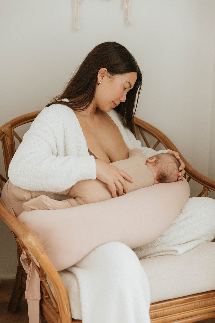 How to Use a Nursing Pillow: Simple Steps for New Parents