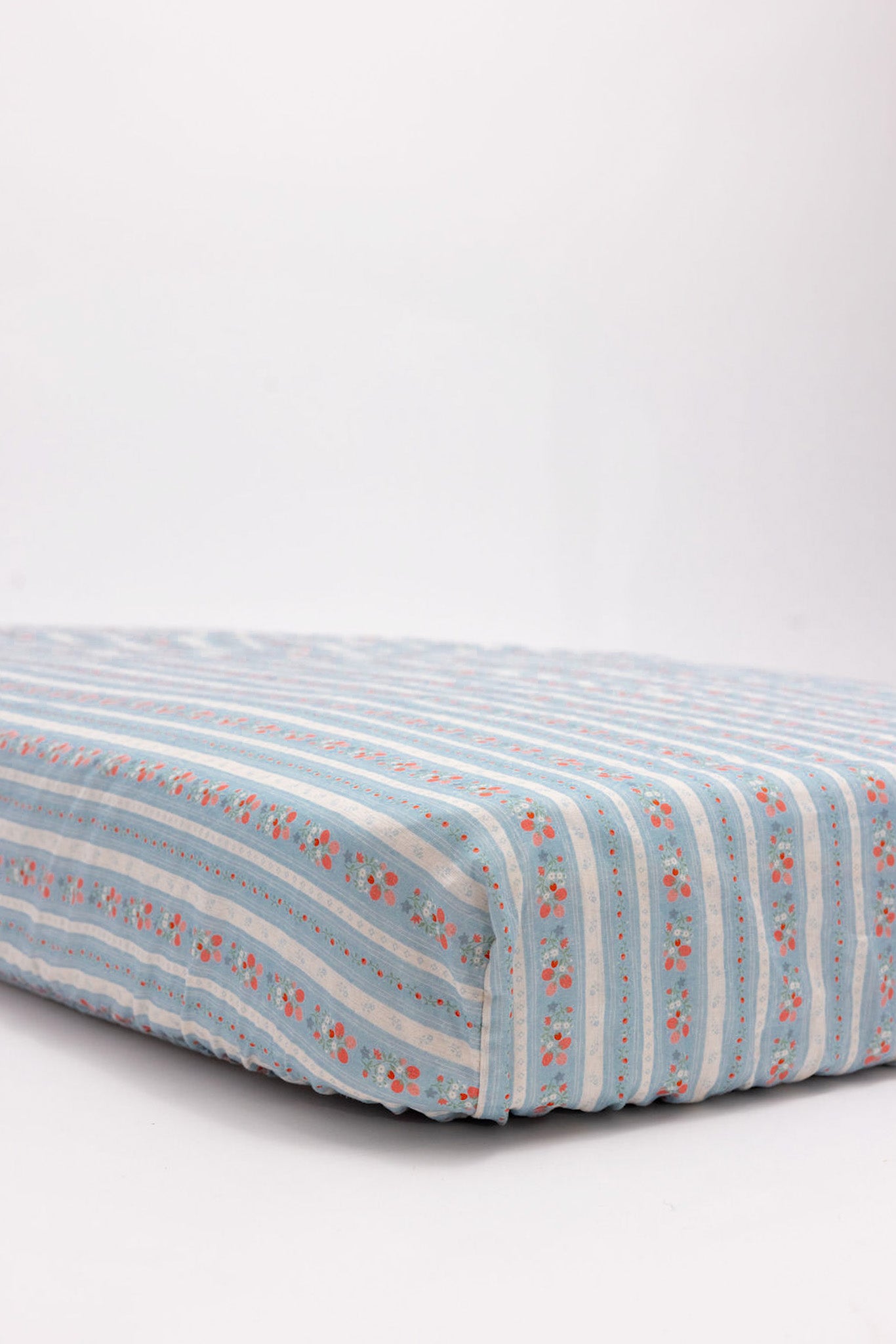 Marianne - Linen Crib Sheet