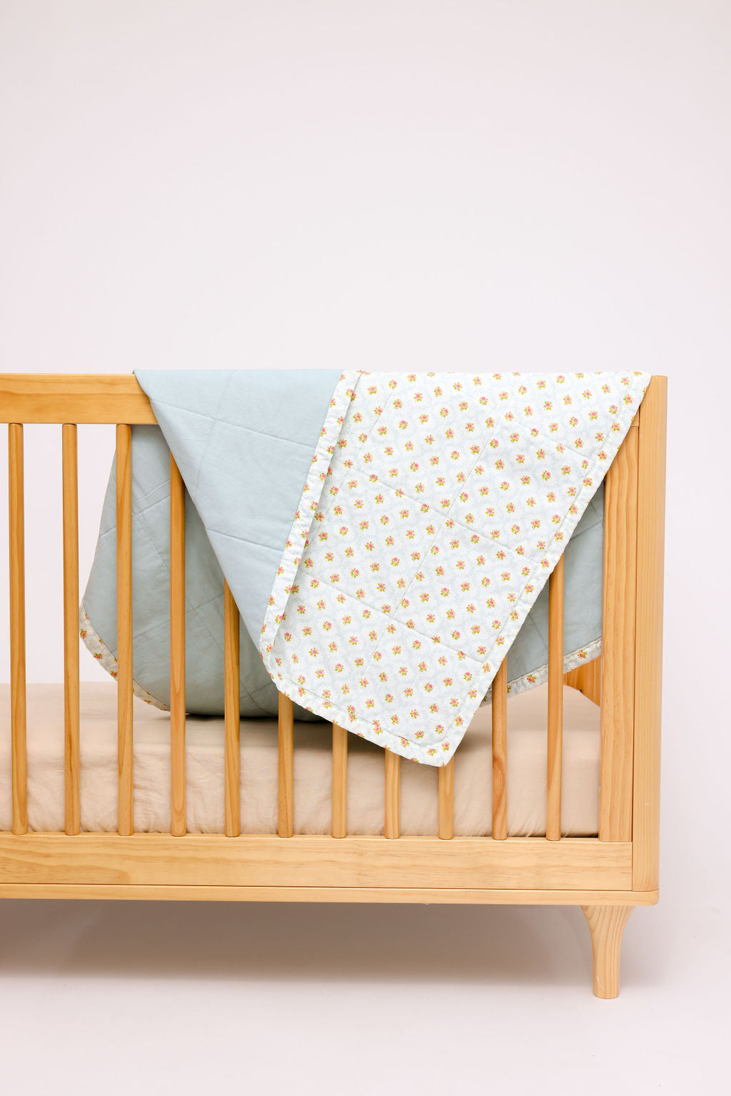 Victoria/Dove - Linen Quilted Blanket