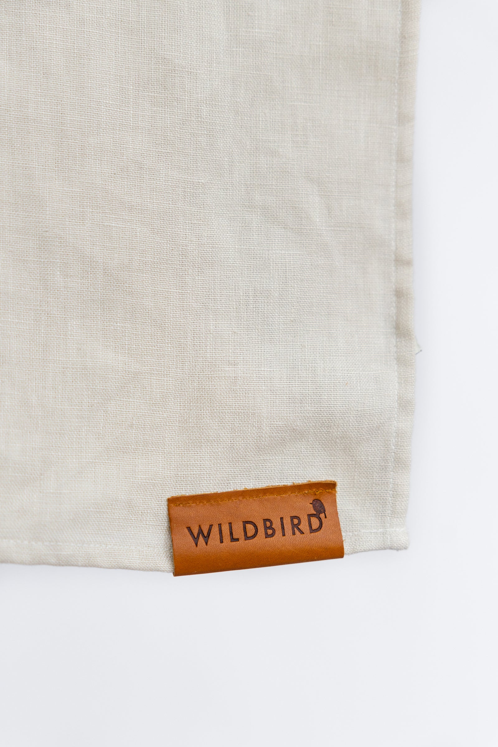 Wildbird-print linen runner